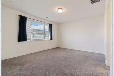 1032 W Sebaga St, Roseville, CA 95747 - Photo 29