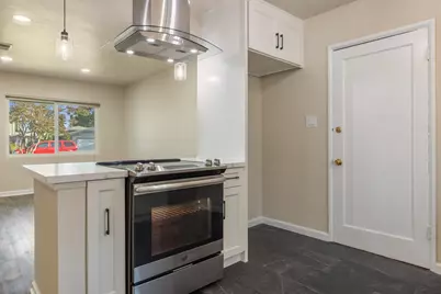 2404 Bristol Avenue, Stockton, CA 95204 - Photo 9