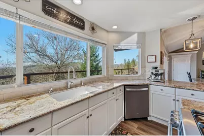 16380 Thornberry Way, Grass Valley, CA 95949 - Photo 9