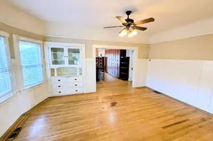 2751 Portola Way, Sacramento, CA 95818 - Photo 3