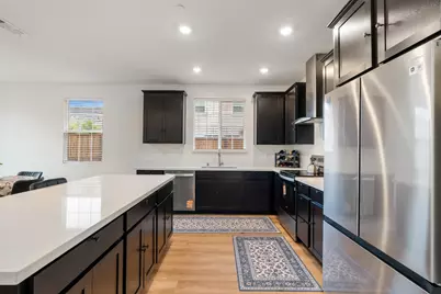 8462 Kissa Circle, Elk Grove, CA 95757 - Photo 7