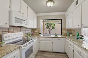 278 Hartnell Pl, Sacramento, CA 95825 - Photo 19