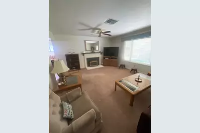 130 W Loretta Avenue, Stockton, CA 95207 - Photo 11