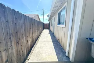 28872 Hurlbut St, Madison, CA 95653 - Photo 23