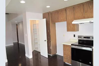 6060 Seyferth Way, Sacramento, CA 95823 - Photo 9