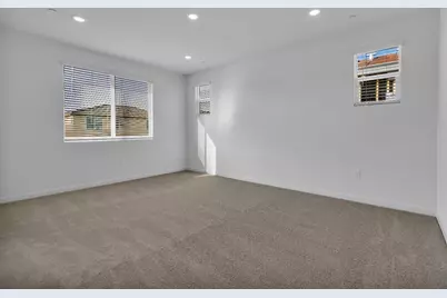 5221 Mount Airy St, Sacramento, CA 95835 - Photo 9