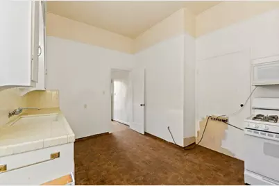 913 24th Street, Sacramento, CA 95816 - Photo 11