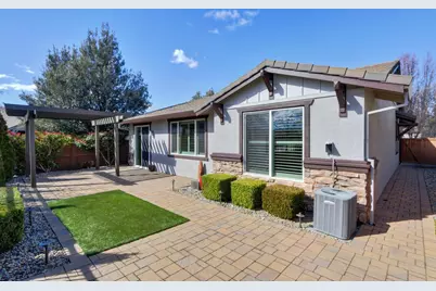 8221 Peak Forest Way, Elk Grove, CA 95757 - Photo 43