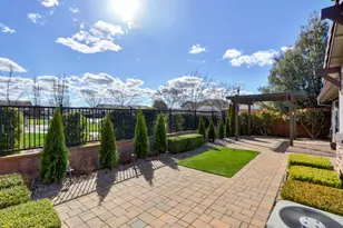 8221 Peak Forest Way, Elk Grove, CA 95757 - Photo 5