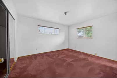 4956 J Pkwy, Sacramento, CA 95823 - Photo 23