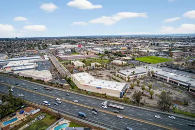 4956 J Pkwy, Sacramento, CA 95823 - Photo 41