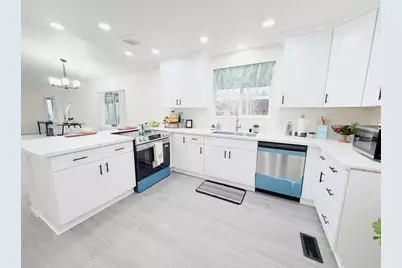 Mame Court, Citrus Heights, CA 95621 - Photo 5