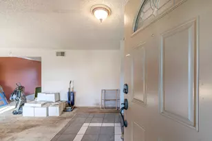 3205 Saturn Dr, Sacramento, CA 95827 - Photo 5