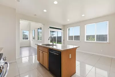 1377 Cougar Creek Drive, Patterson, CA 95363 - Photo 13