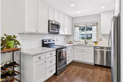 6996 Lincoln Creek Circle, Carmichael, CA 95608 - Photo 9