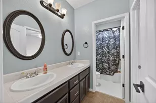 9740 Sage Thrasher Cir, Elk Grove, CA 95757 - Photo 35