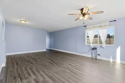 2681 Meadowvale Avenue, Sacramento, CA 95822 - Photo 11