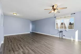 2681 Meadowvale Ave, Sacramento, CA 95822 - Photo 11