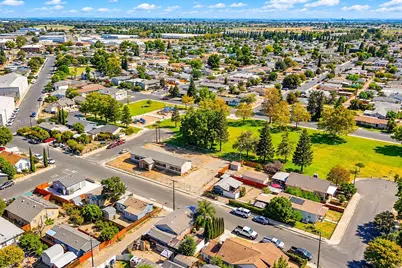 410 Stockton Street, Manteca, CA 95337 - Photo 5