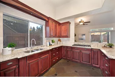 9582 Castledale Court, Elk Grove, CA 95758 - Photo 9