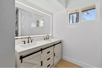 6531 Greencreek Way, Citrus Heights, CA 95621 - Photo 29