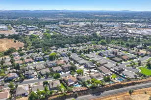 4366 Lakebreeze Dr, Rocklin, CA 95677 - Photo 61