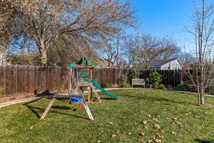 319 W 12th St, Tracy, CA 95376 - Photo 47