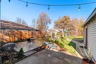 319 W 12th St, Tracy, CA 95376 - Photo 43