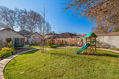 319 W 12th Street, Tracy, CA 95376 - Photo 49