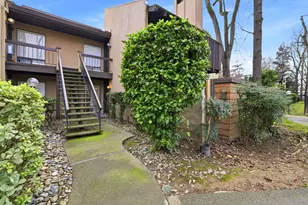 2229 Woodside Ln, Sacramento, CA 95825 - Photo 5