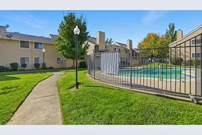 7441 Auburn Oaks Court #O, Citrus Heights, CA 95621 - Photo 23