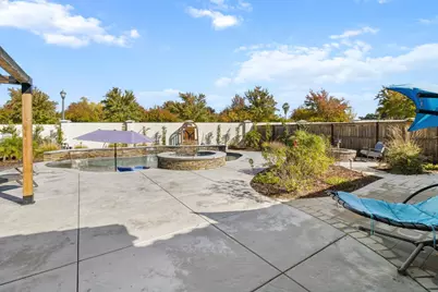 242 McKays Point Pl, West Sacramento, CA 95605 - Photo 37