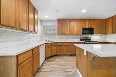 1800 Clayton Way, Sacramento, CA 95835 - Photo 11