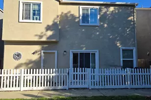 240 Maidenbrook Ln, Sacramento, CA 95823 - Photo 17