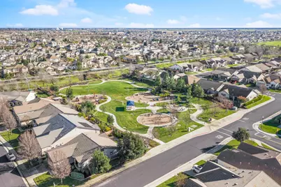 7908 Dearne Way, Elk Grove, CA 95757 - Photo 35