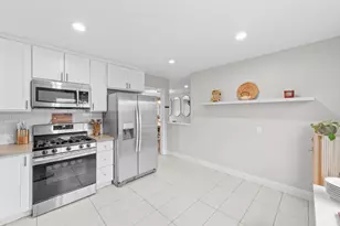 5879 Lorraine Ct, Sacramento, CA 95817 - Photo 7