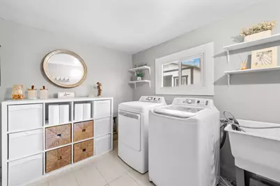 5879 Lorraine Court, Sacramento, CA 95817 - Photo 15