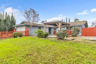 718 Castle Oaks Dr, Stockton, CA 95210 - Photo 3