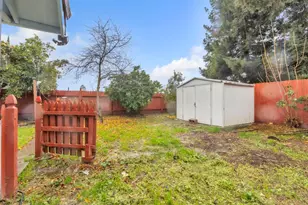 718 Castle Oaks Dr, Stockton, CA 95210 - Photo 25