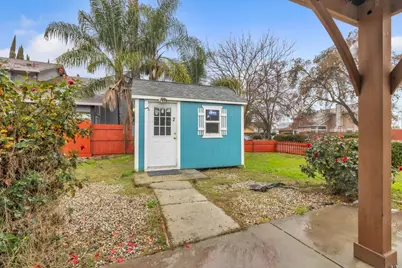 718 Castle Oaks Drive, Stockton, CA 95210 - Photo 5