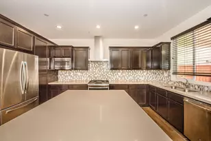 8434 Stellata Ln, Elk Grove, CA 95758 - Photo 11