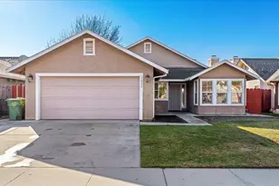 1332 Bluejay Way, Modesto, CA 95351 - Photo 1