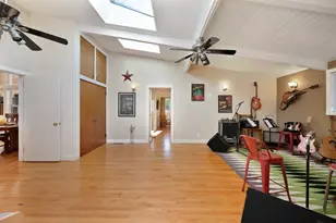 1217 Noonan Dr, Sacramento, CA 95822 - Photo 37