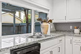 279 Hartnell Pl, Sacramento, CA 95825 - Photo 11