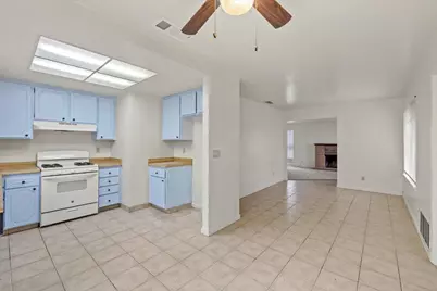 9482 Countryroads Drive, Sacramento, CA 95827 - Photo 13