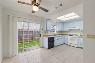 9482 Countryroads Dr, Sacramento, CA 95827 - Photo 3