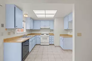 9482 Countryroads Dr, Sacramento, CA 95827 - Photo 11