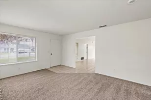 9482 Countryroads Dr, Sacramento, CA 95827 - Photo 7