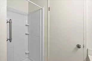 9482 Countryroads Dr, Sacramento, CA 95827 - Photo 17