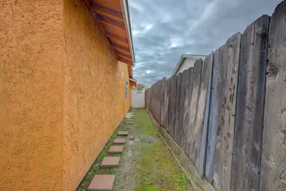 49 W Swallow, Merced, CA 95341 - Photo 31